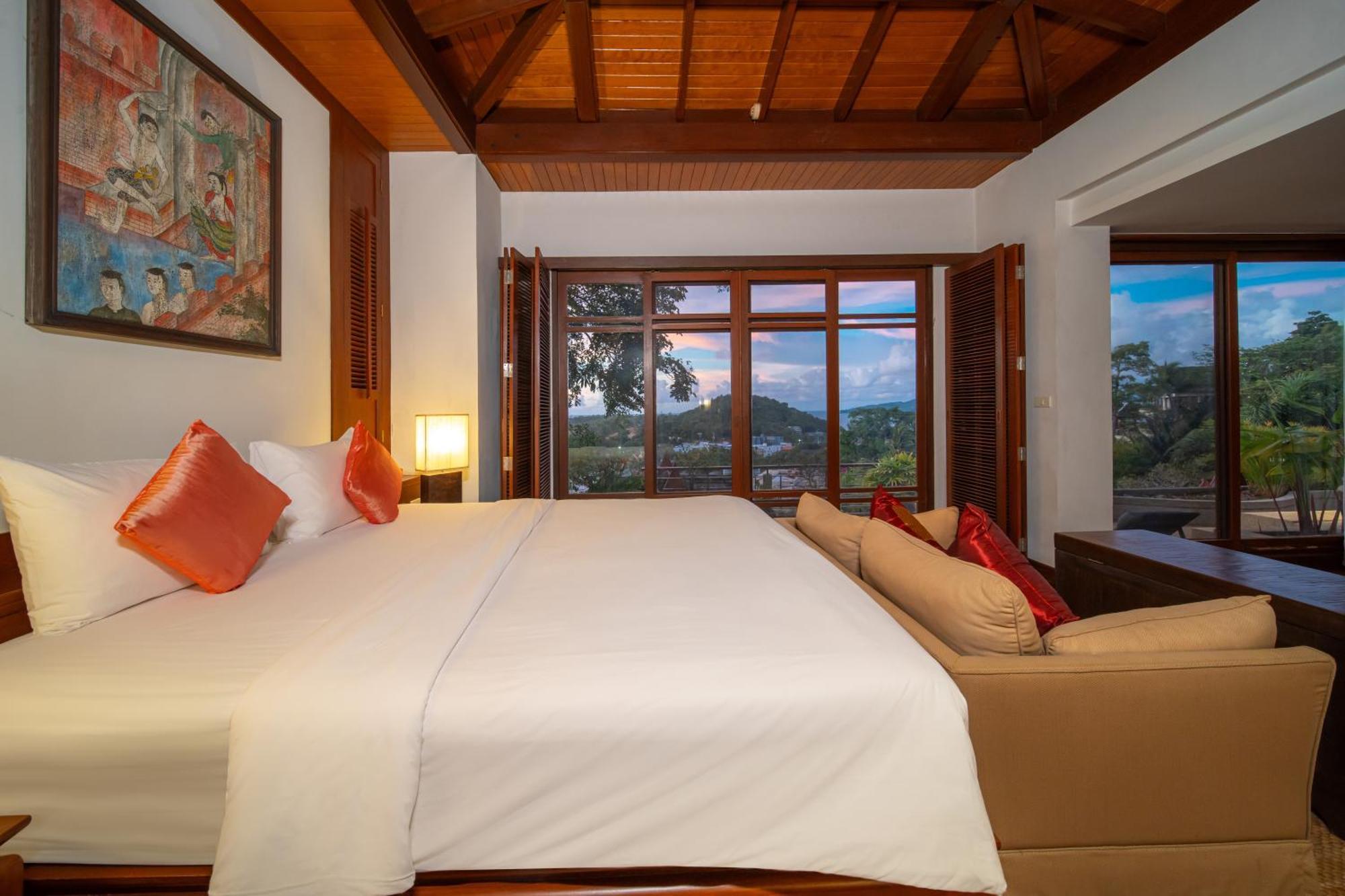 Surin Luxurious 6br Private Swimming Pool Stunning Sunset Vila *