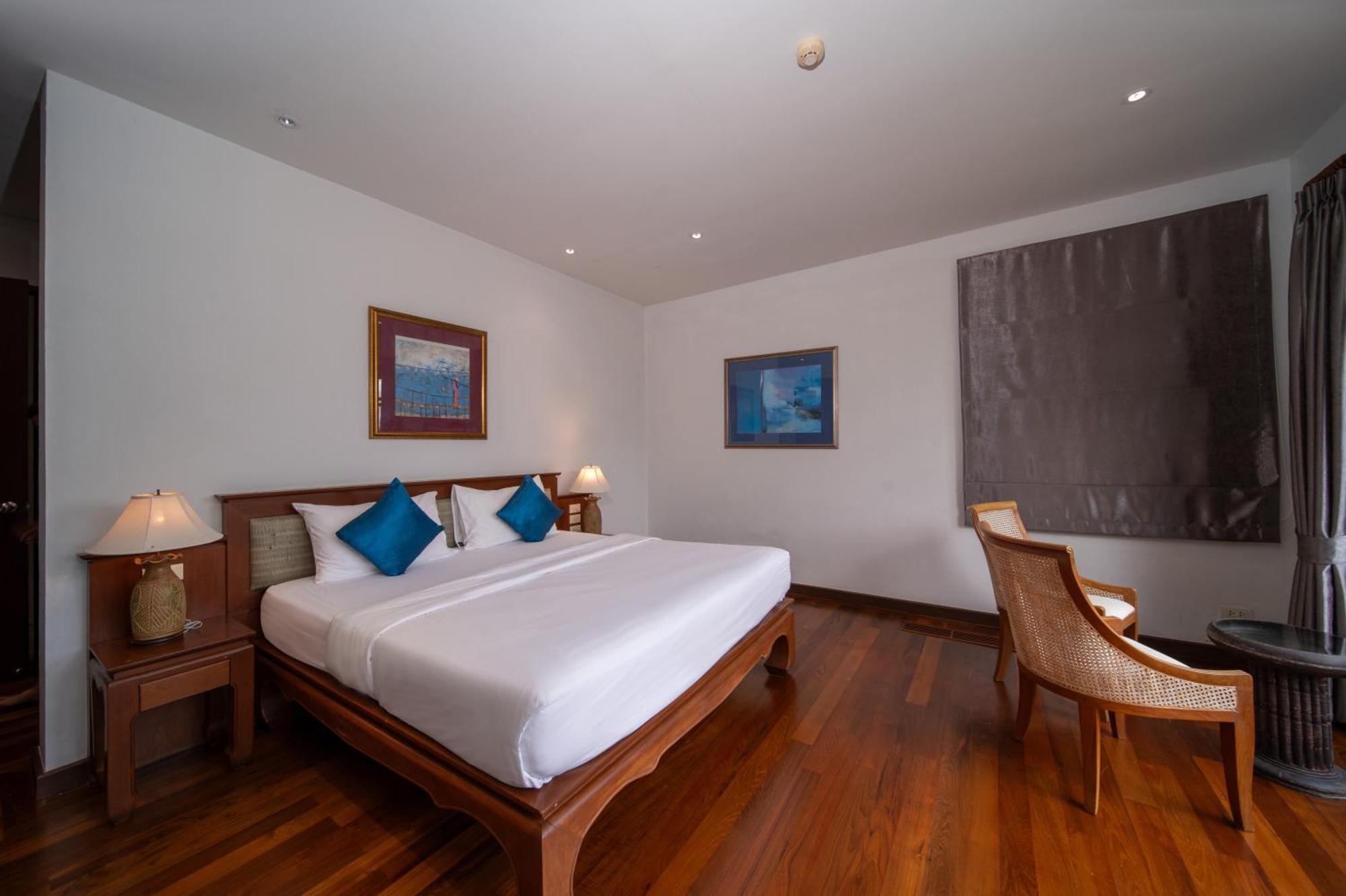 Surin Luxurious 6br Private Swimming Pool Stunning Sunset Vila Phuket